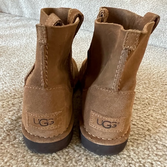 UGG Boots - Picture 3 of 4